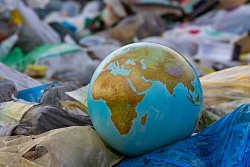 Борьба с загрязнением пластиком.
