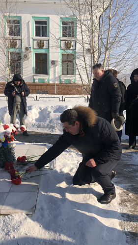 В УСТЬ-КУТЕ ПОЧТИЛИ ПАМЯТЬ ВОИНОВ-ИНТЕРНАЦИОНАЛИСТОВ