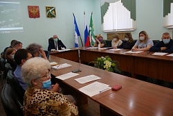 В ГОРОДСКОЙ ДУМЕ