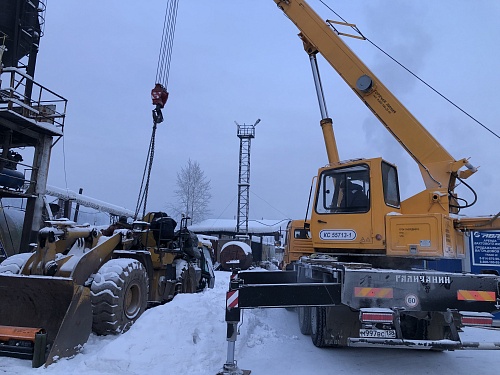 ДОРОЖНАЯ ТЕХНИКА, ЗАДЕЙСТВОВАННАЯ НА СТРОИТЕЛЬСТВЕ МОСТА, ПРИБЫВАЕТ В УСТЬ-КУТ