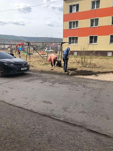 В УСТЬ-КУТЕ ЗАВЕРШАЕТСЯ МЕСЯЧНИК ПО САНИТАРНОЙ ОЧИСТКЕ