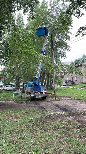 ЭНЕРГЕТИКИ УСТЬ-КУТА ПРОДОЛЖАЮТ РАБОТУ ПО ВОССТАНОВЛЕНИЮ ОСВЕЩЕНИЯ